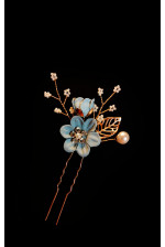 Шпилька з блакитними квітами