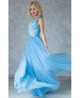 Ніжна блакитна вечірня сукня