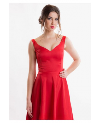 Червона довга вечірня сукня