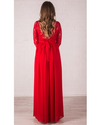 Червона сукня з рукавом