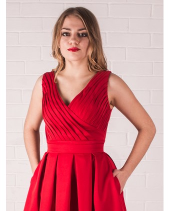 Червона вечірня сукня в підлогу