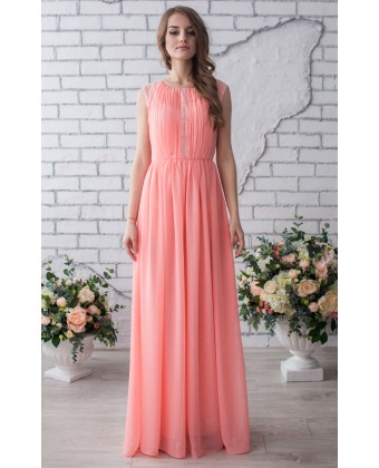 Персиковое вечернее платье с кружевом