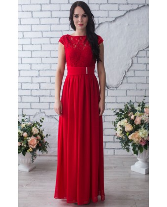 Вечірня сукня червоного кольору