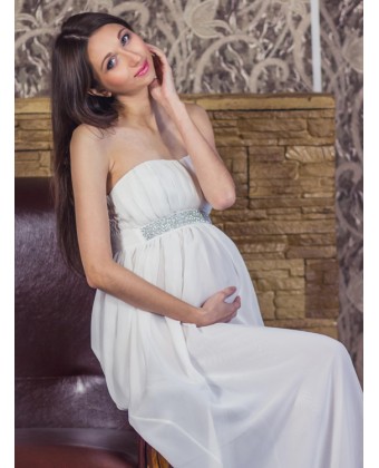 Біла вечірня сукня для вагітних