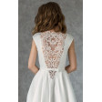 Атласна весільна сукня з розшитою спиною