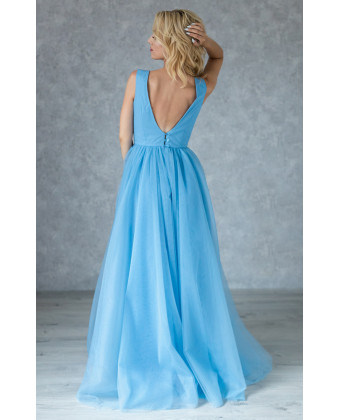 Нежное голубое вечернее платье