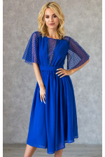 Синя коктейльна сукня з гарним декольте