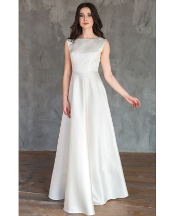 Атласна весільна сукня з мереживною спиною