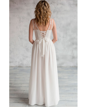 Легкое свадебное платье с корсетом